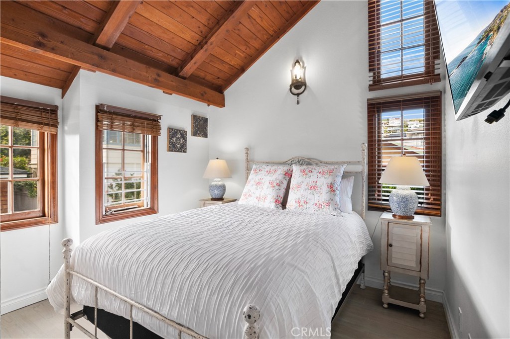 848 Cliff Drive Laguna Beach, CA 92651 - Photo 19 of 24