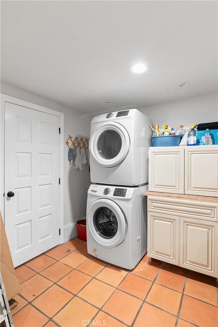 848 Cliff Drive Laguna Beach, CA 92651 - Photo 23 of 24