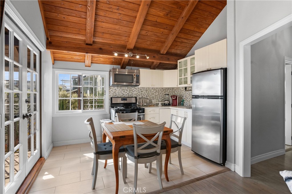 848 Cliff Drive Laguna Beach, CA 92651 - Photo 4 of 24