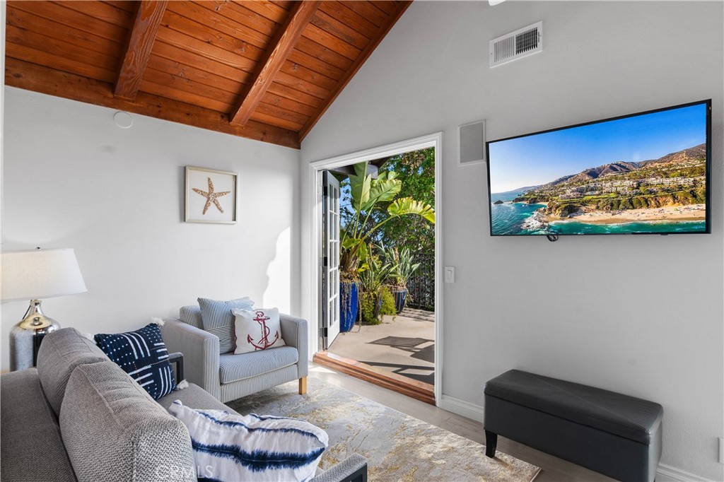 848 Cliff Drive Laguna Beach, CA 92651 - Photo 5 of 24