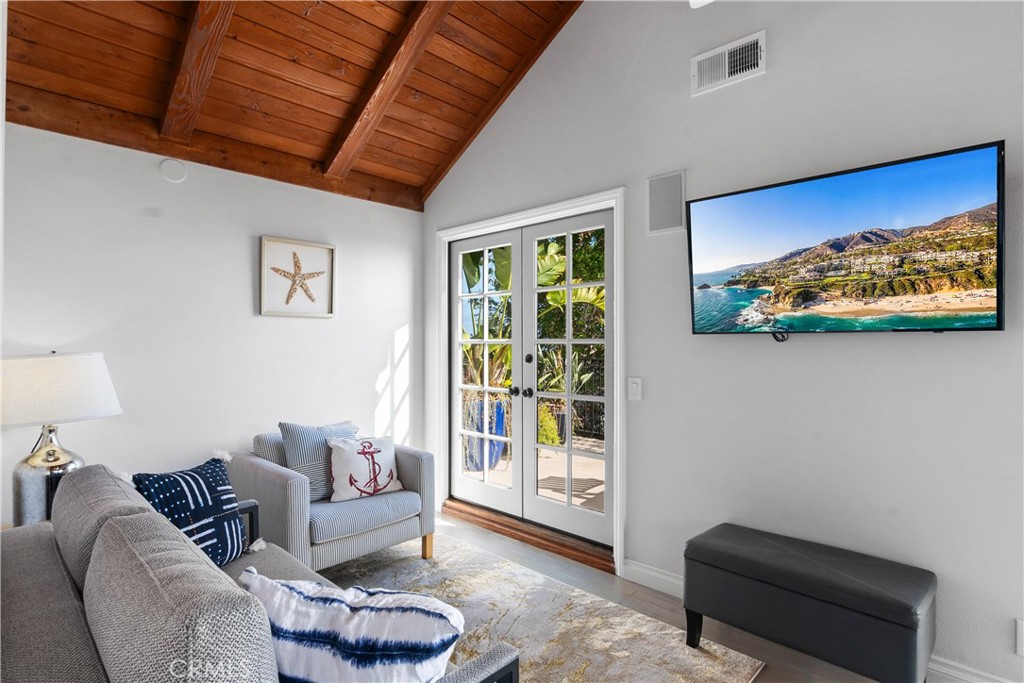 848 Cliff Drive Laguna Beach, CA 92651 - Photo 7 of 24