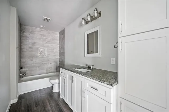 $1,350 | 910-914 North Throckmorton Street, Unit 910, Sherman, TX 75090