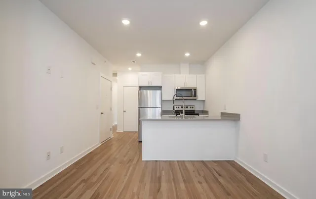 a close view of sink and tap