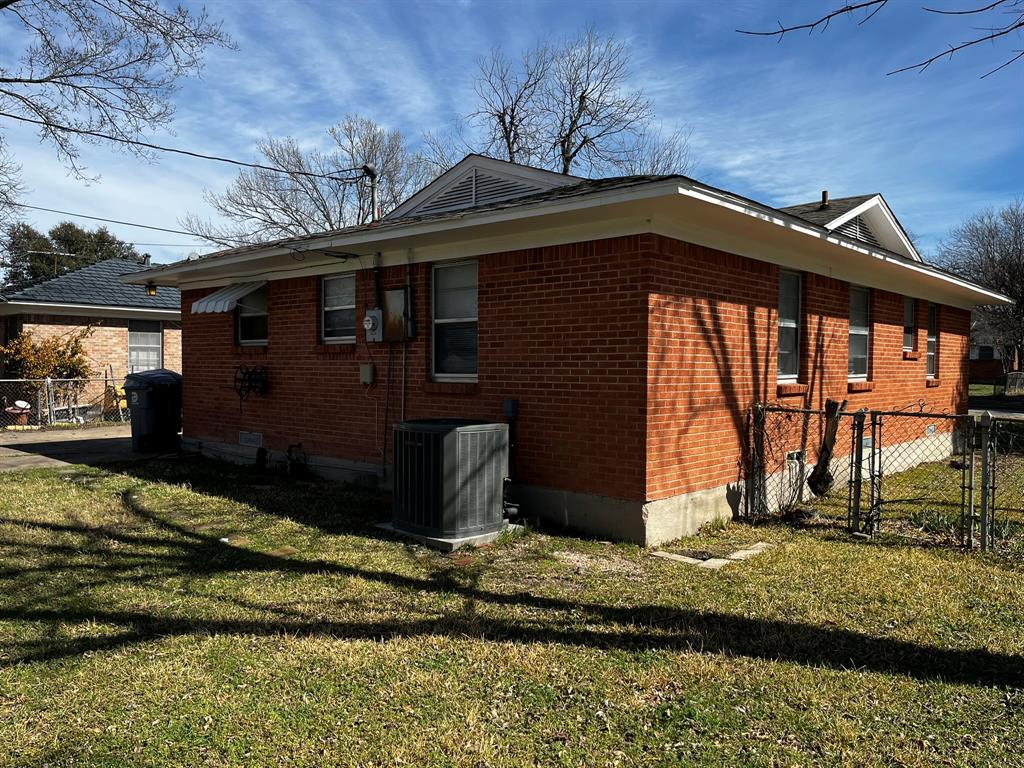 8907 Rustown Drive Dallas, TX 75228 - Photo 18 of 23