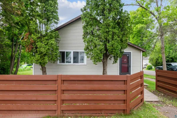$185,000 | 332 West Pine Street, Washburn, WI 54891