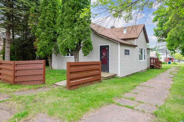 $185,000 | 332 West Pine Street, Washburn, WI 54891