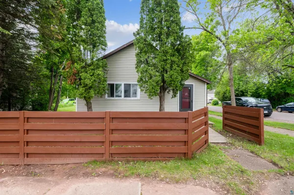 $185,000 | 332 West Pine Street, Washburn, WI 54891