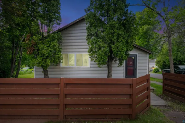 $185,000 | 332 West Pine Street, Washburn, WI 54891