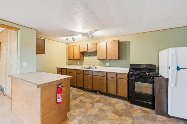 $185,000 | 332 West Pine Street, Washburn, WI 54891
