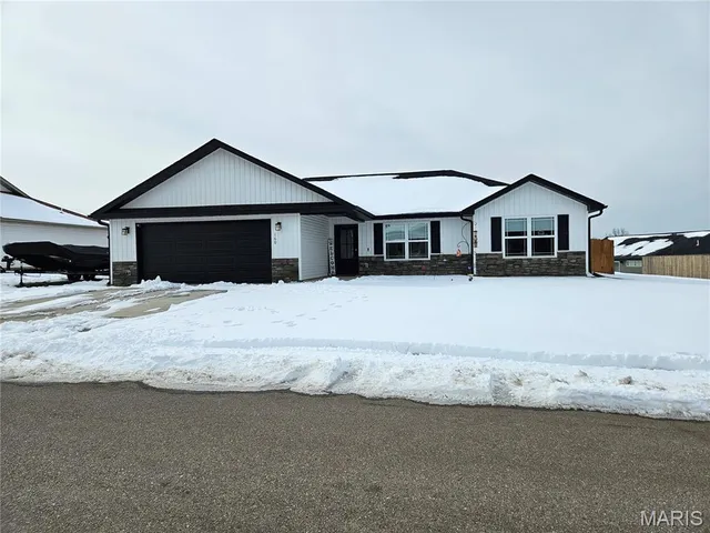 $299,000 | 160 Mesa Drive, Waynesville, MO 65583