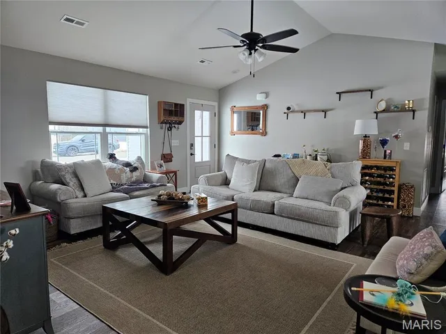 $299,000 | 160 Mesa Drive, Waynesville, MO 65583