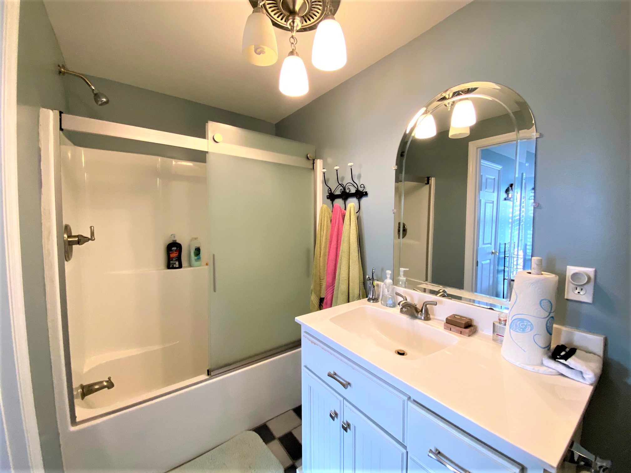 29377 State Line Road Ardmore, TN 38449 - Photo 22 of 36 a bathroom with a tub sink and mirror