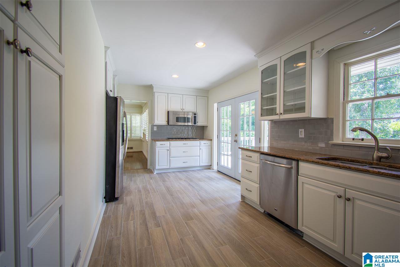 2449 Shades Crest Road Birmingham, AL 35216 - Photo 17 of 38