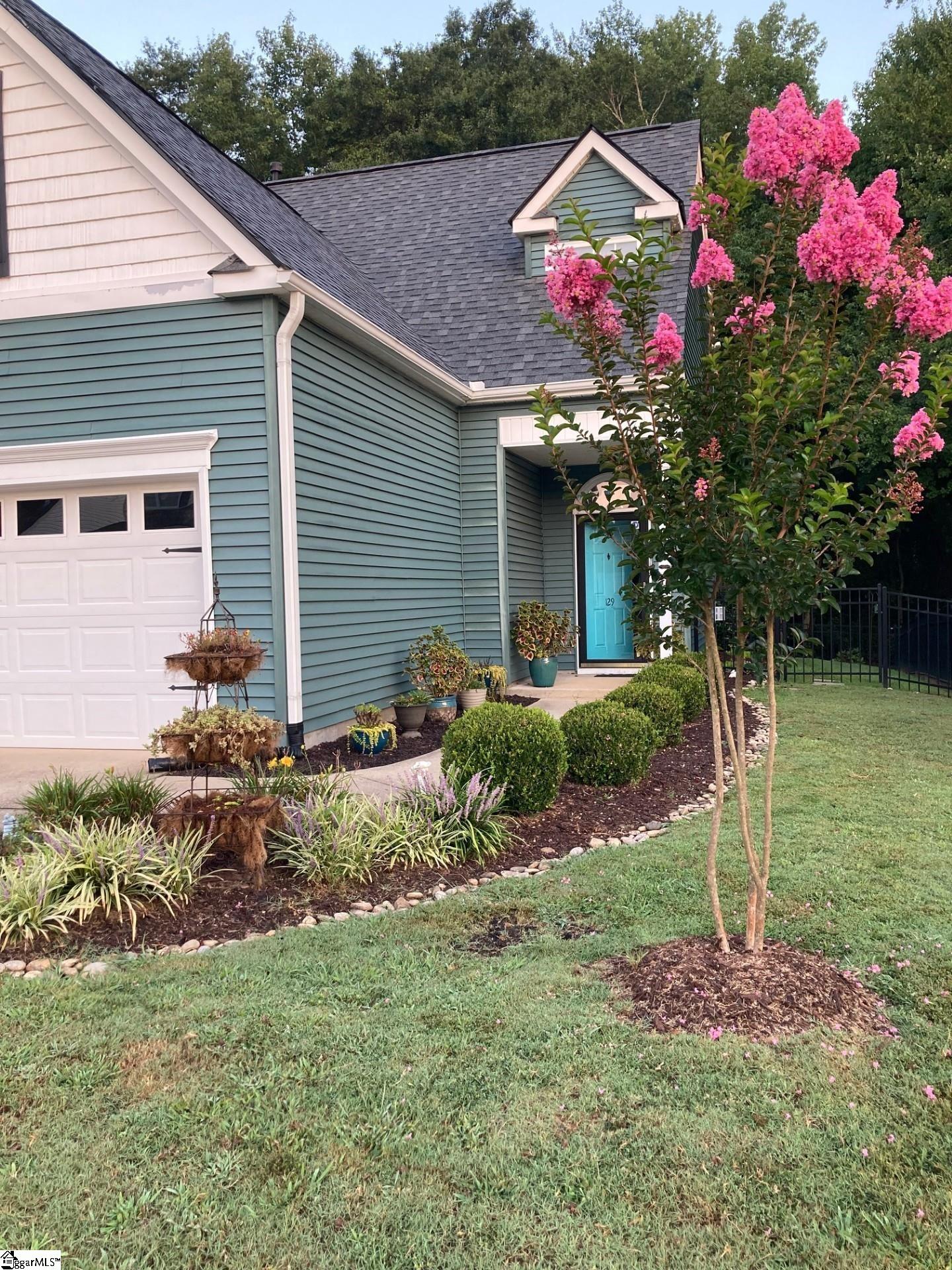 129 Ledgewood Way Easley, SC 29642 - Photo 2 of 21
