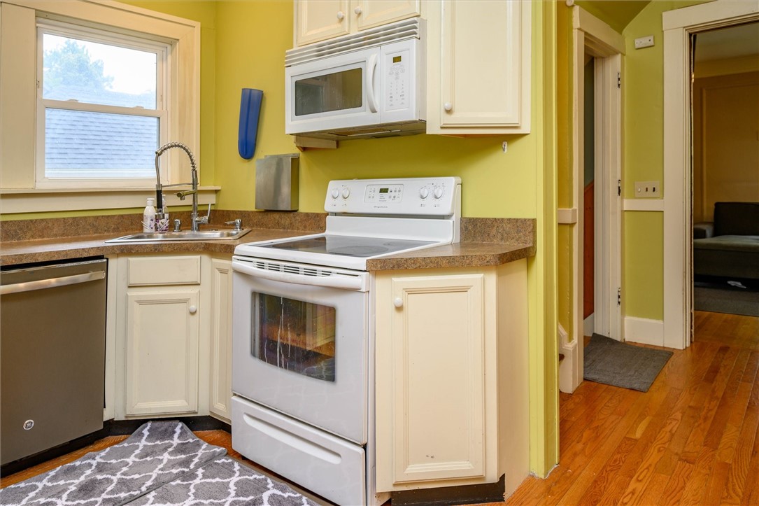 300 Maplewood Avenue Rochester, NY 14613 - Photo 14 of 50