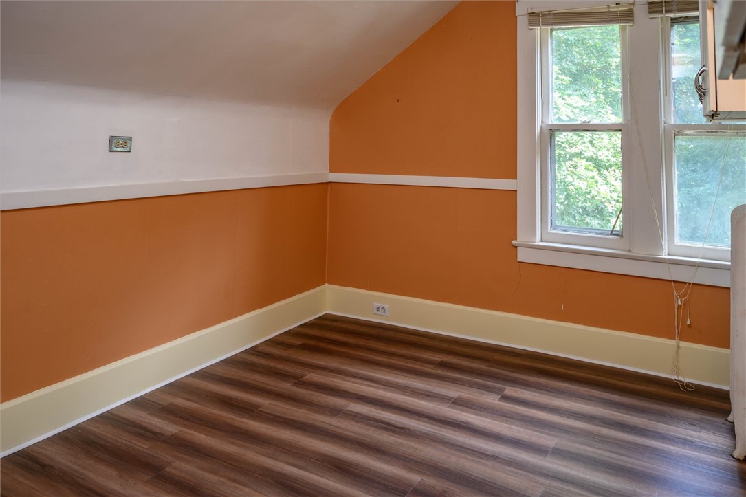 300 Maplewood Avenue Rochester, NY 14613 - Photo 34 of 50