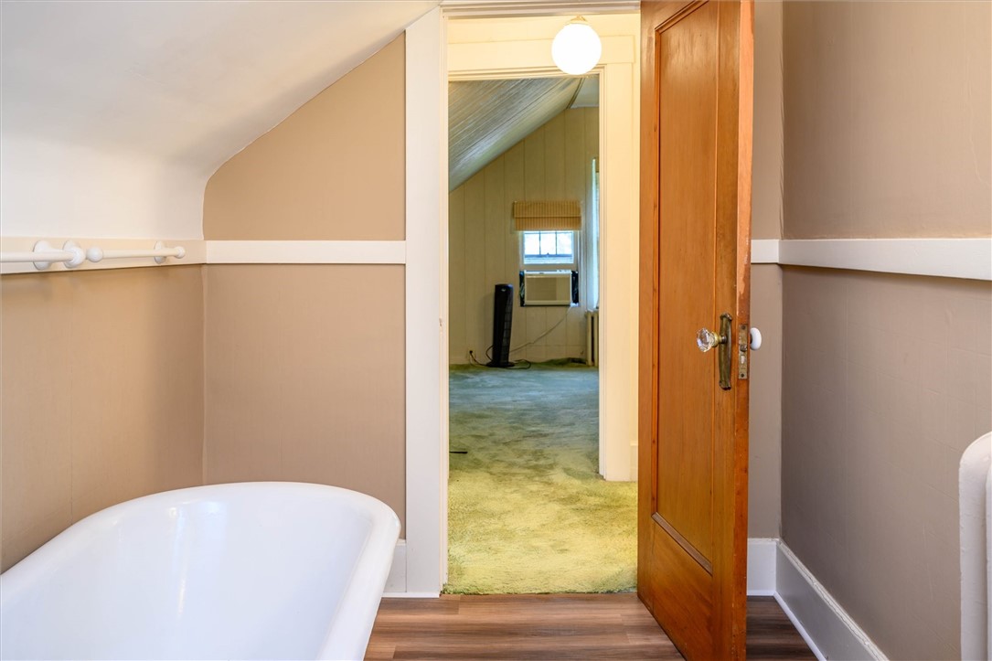 300 Maplewood Avenue Rochester, NY 14613 - Photo 38 of 50