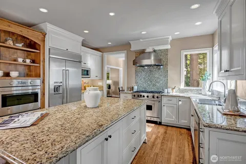 $1,750,000 | 2016 236th Avenue Southeast, Sammamish, WA 98075