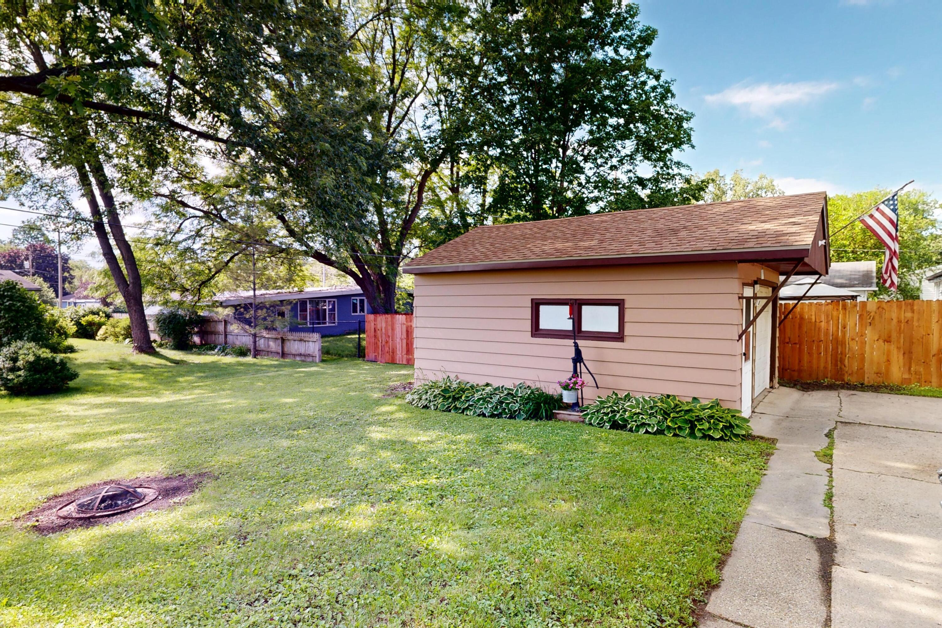 927 Peterson Street Fort Atkinson, WI 53538 - Photo 9 of 37 927-Peterson-St-06252026_163353