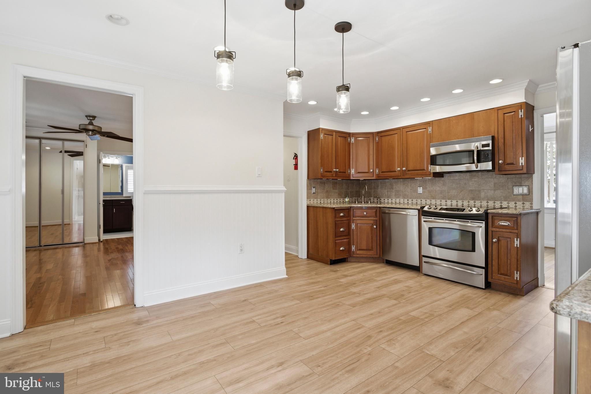 418 Colonial Park Drive Springfield, PA 19064 - Photo 12 of 37