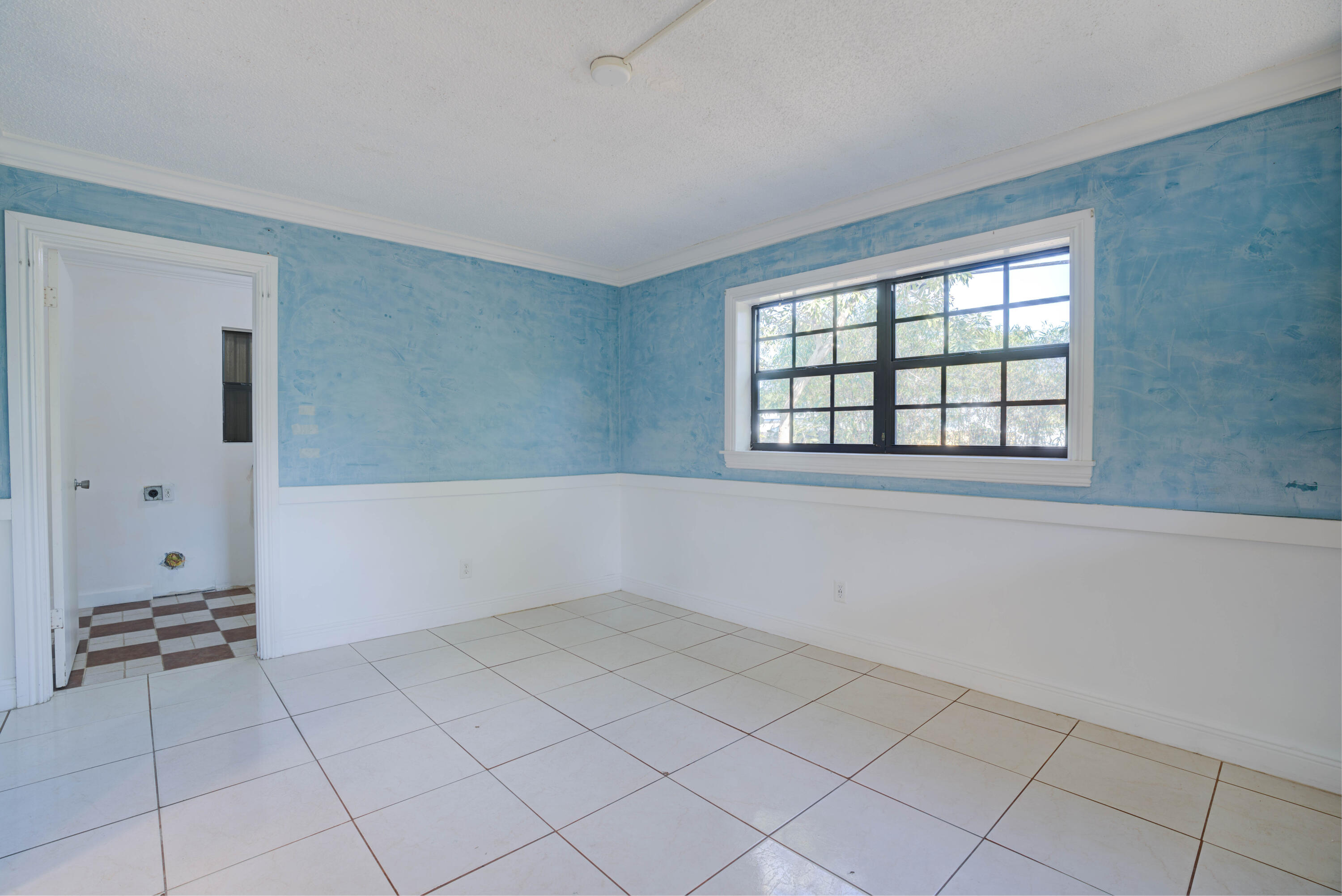 709 Gumtree Road North Palm Beach, FL 33408 - Photo 19 of 51 Dining Room