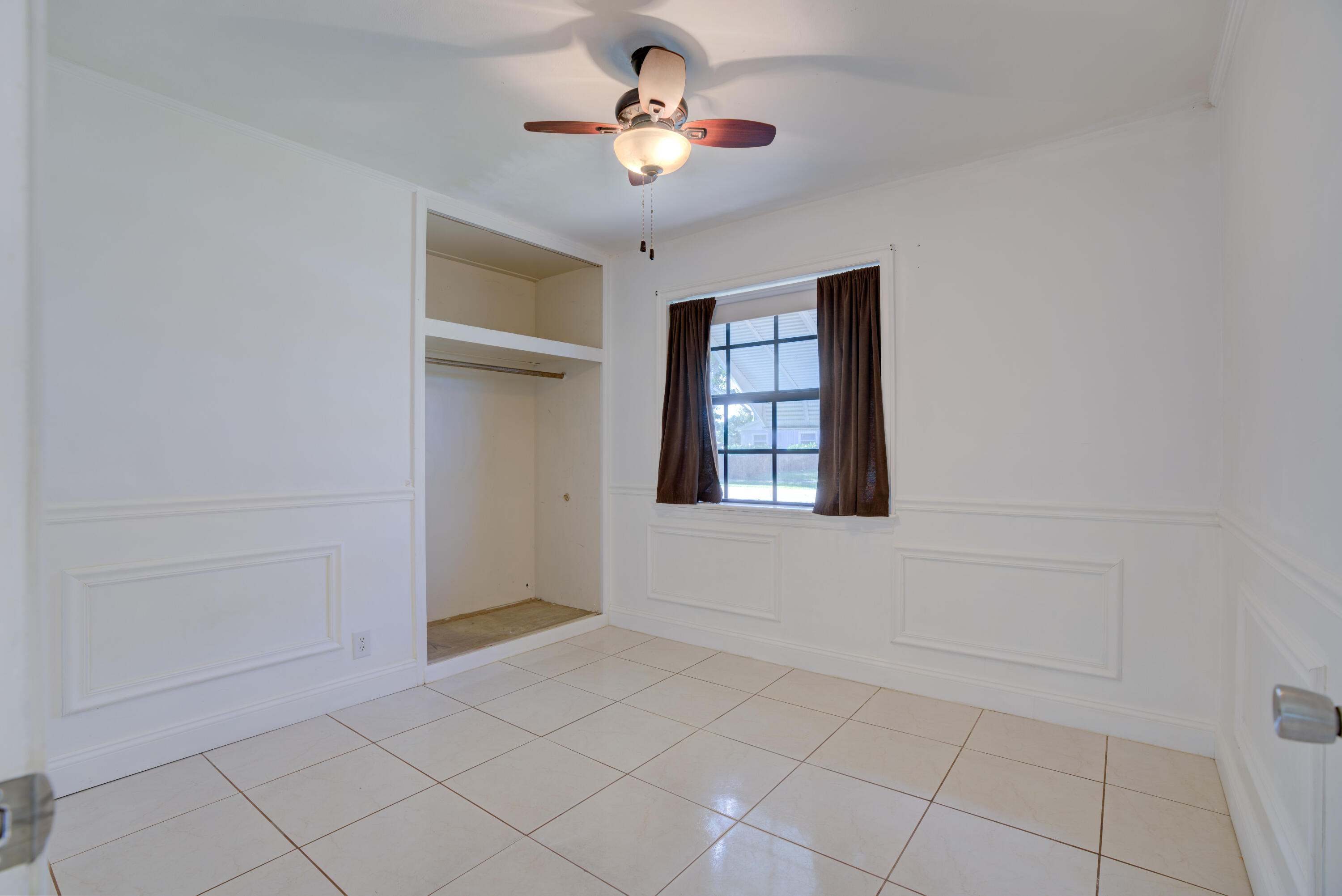 709 Gumtree Road North Palm Beach, FL 33408 - Photo 24 of 51 Guest Bedroom 1