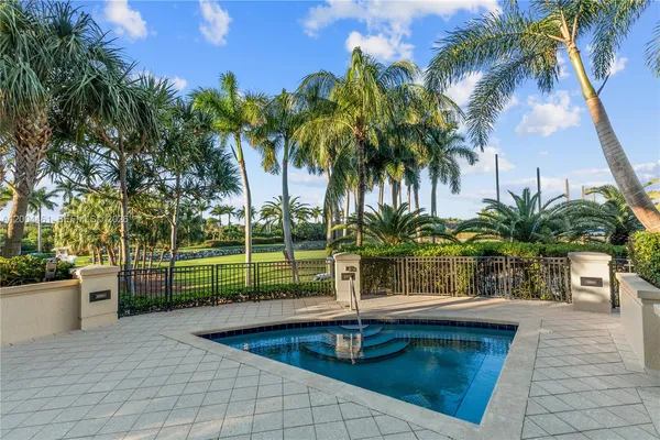 $13,500 | 13621 Deering Bay Drive, Unit 304, Coral Gables, FL 33158