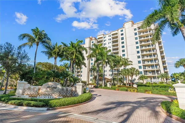$13,500 | 13621 Deering Bay Drive, Unit 304, Coral Gables, FL 33158