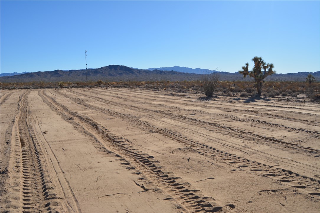 207-35-005 South Arlington Road Yucca, AZ 86438 - Photo 17 of 92