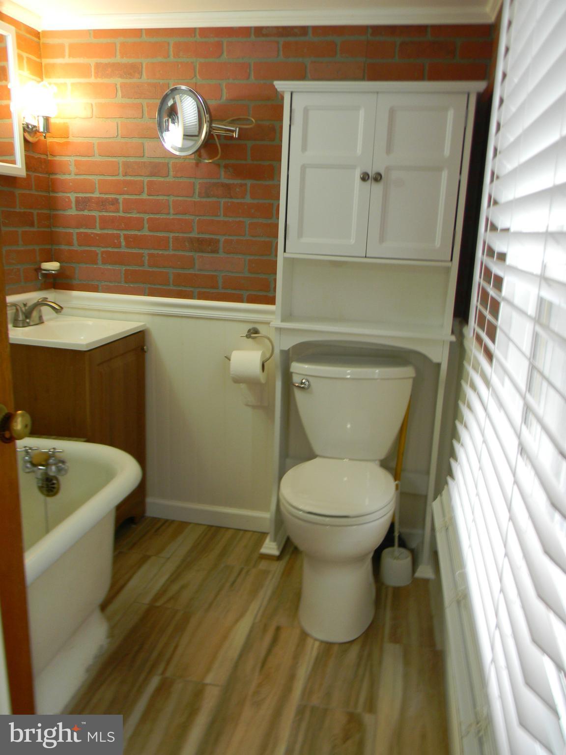 369 Lenni Road Lenni, PA 19052 - Photo 14 of 22 Full Bathroom