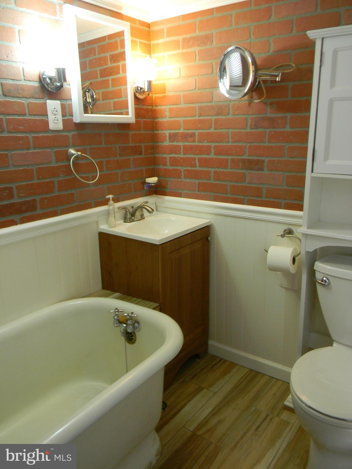 369 Lenni Road Lenni, PA 19052 - Photo 15 of 22 Full Bathroom