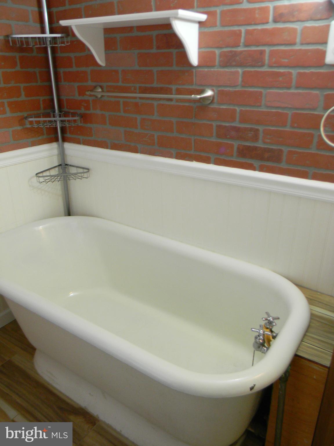 369 Lenni Road Lenni, PA 19052 - Photo 16 of 22 Full Bathroom