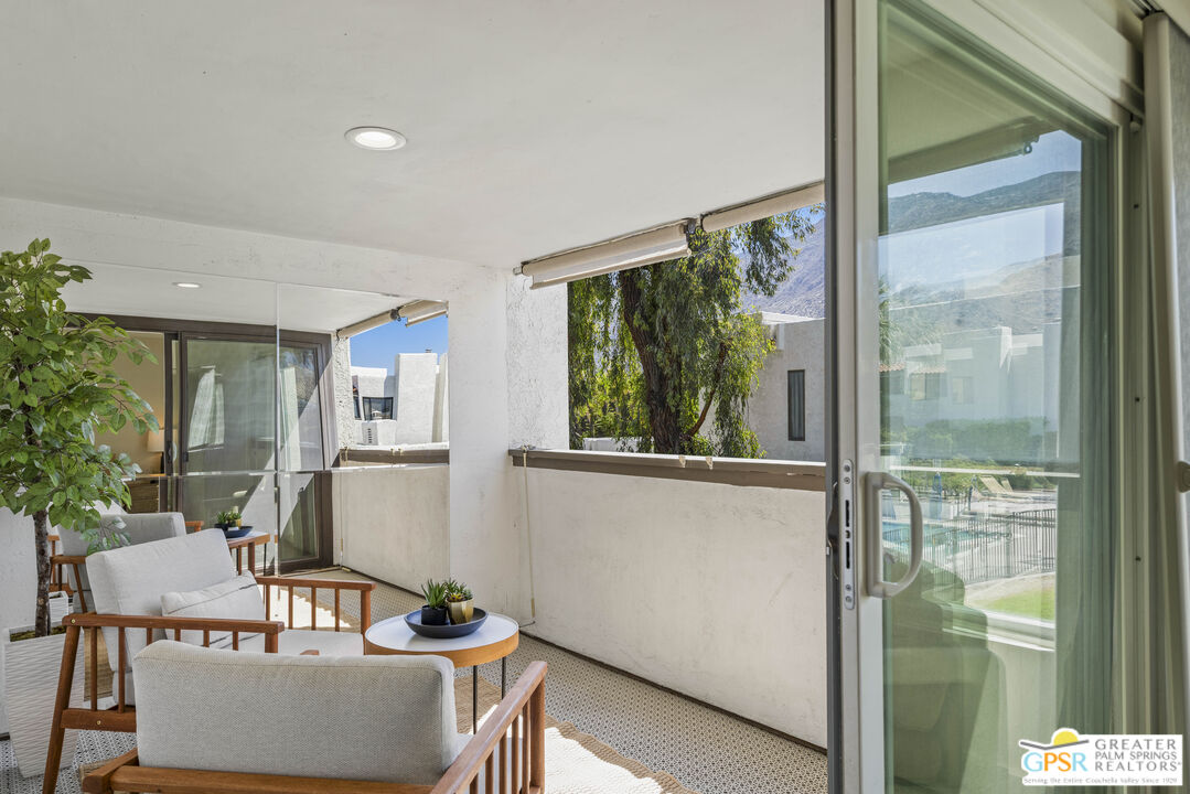 415 Rio Vista Drive Palm Springs, CA 92262 - Photo 15 of 33