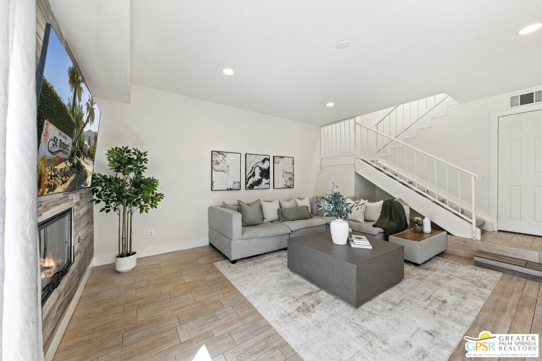 415 Rio Vista Drive Palm Springs, CA 92262 - Photo 3 of 33