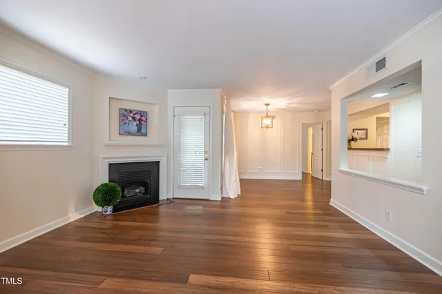 $300,000 | 1211 Westview Lane, Unit 201, Raleigh, NC 27605