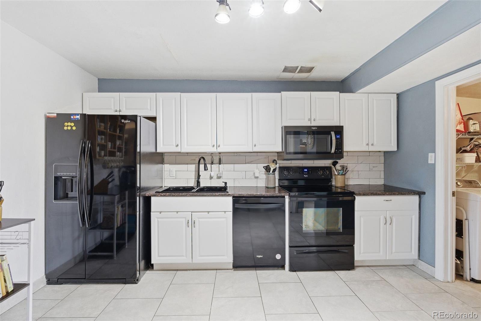 1981 Ruth Drive Thornton, CO 80229 - Photo 10 of 47 Gallery Image 10