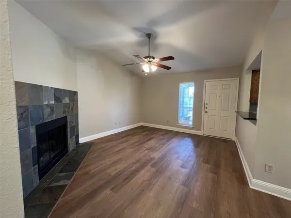 $1,200 | 10616 Mellow Meadow Drive, Unit 43B, Austin, TX 78750