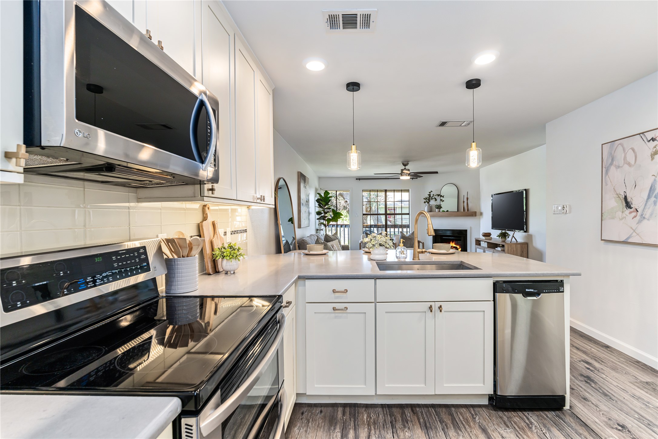 2215 Post Road, Unit 2084 Austin, TX 78704 - Photo 14 of 34 Gallery Image 14