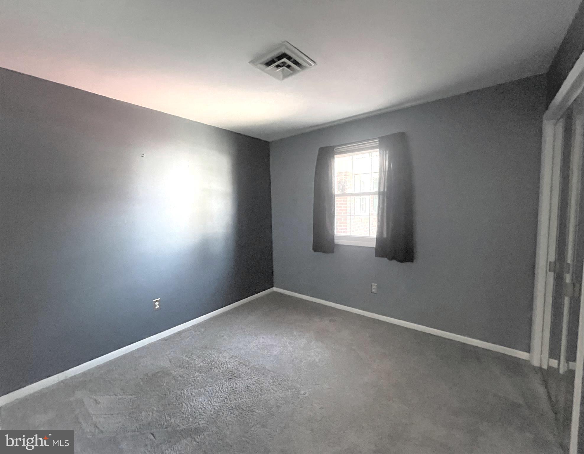 29 Georgia Road Pennsville, NJ 08070 - Photo 17 of 29 an empty room with windows and closet