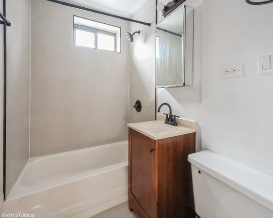 $1,595 | 1430 North Dearborn Street, Unit 512, Chicago, IL 60610