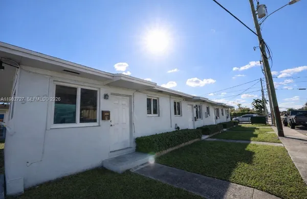 $1,550 | 5700 Southwest 4th Street, Unit 1, Miami, FL 33144