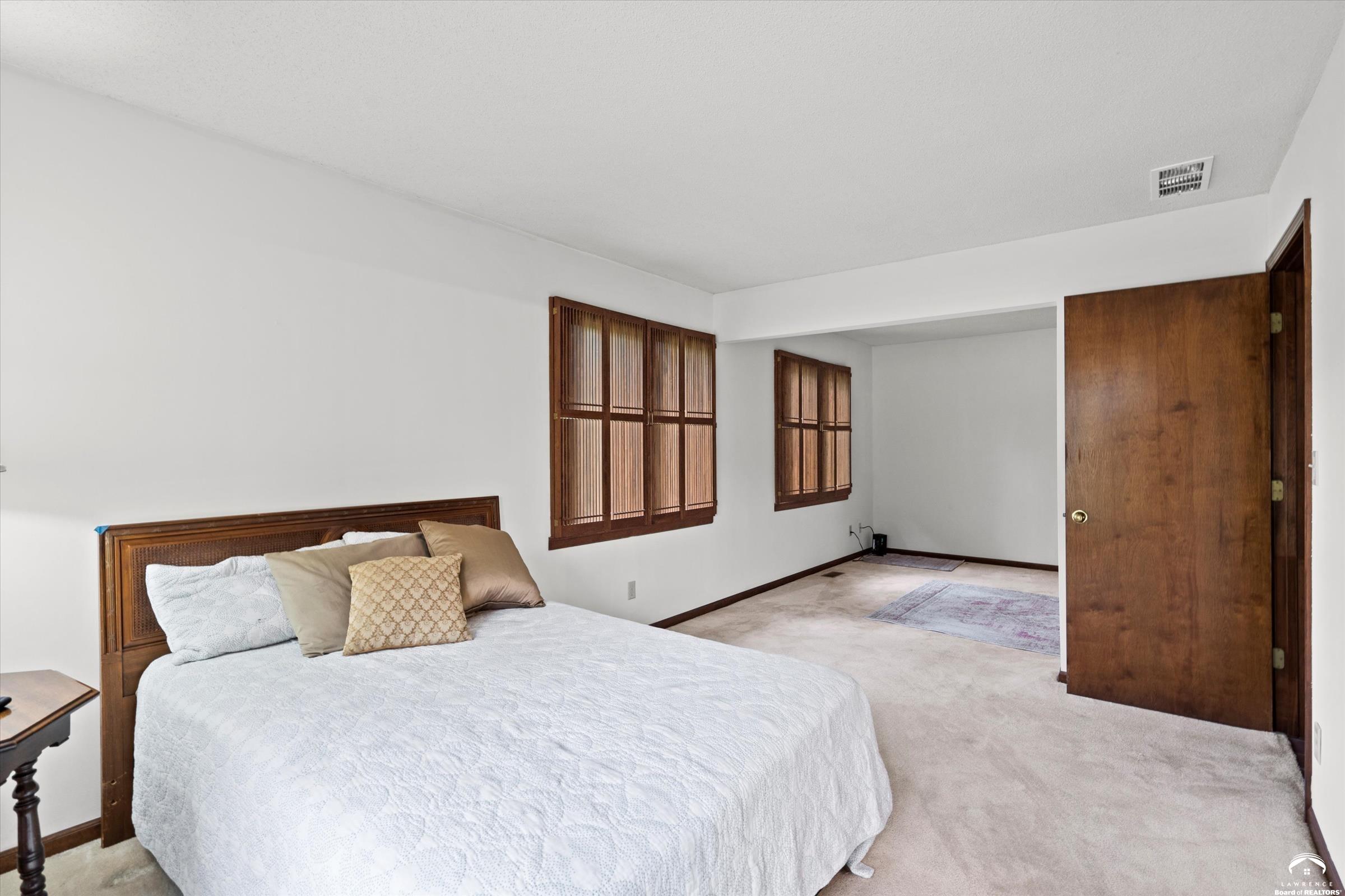 2609 Westdale Road Lawrence, KS 66049 - Photo 25 of 41