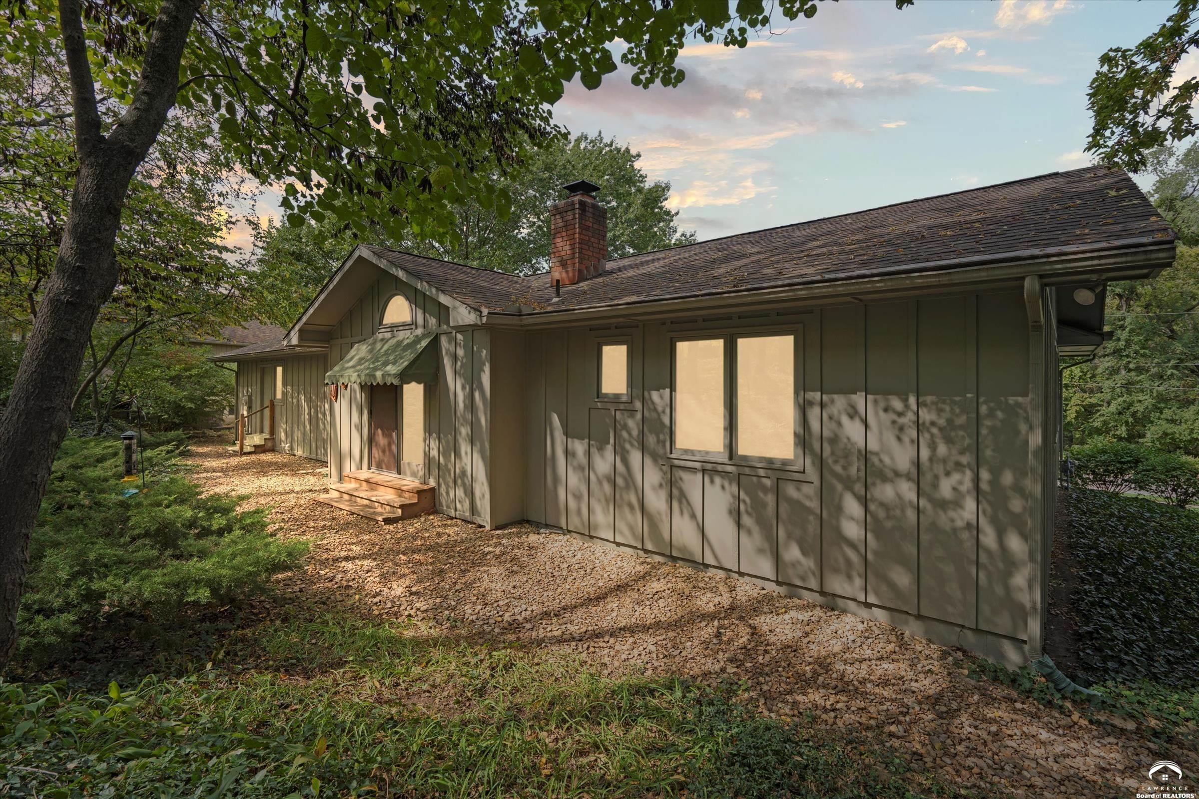 2609 Westdale Road Lawrence, KS 66049 - Photo 34 of 41