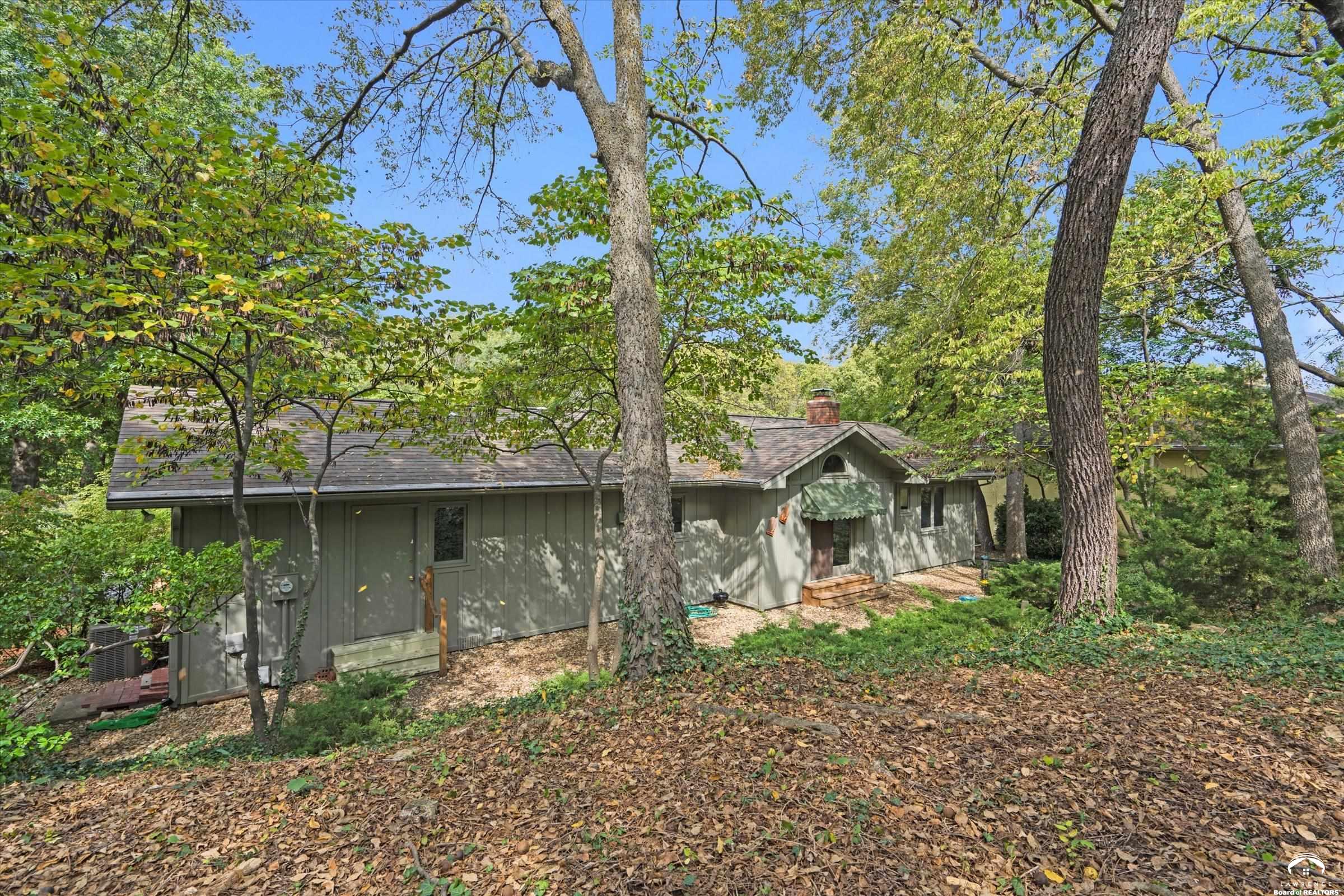 2609 Westdale Road Lawrence, KS 66049 - Photo 37 of 41