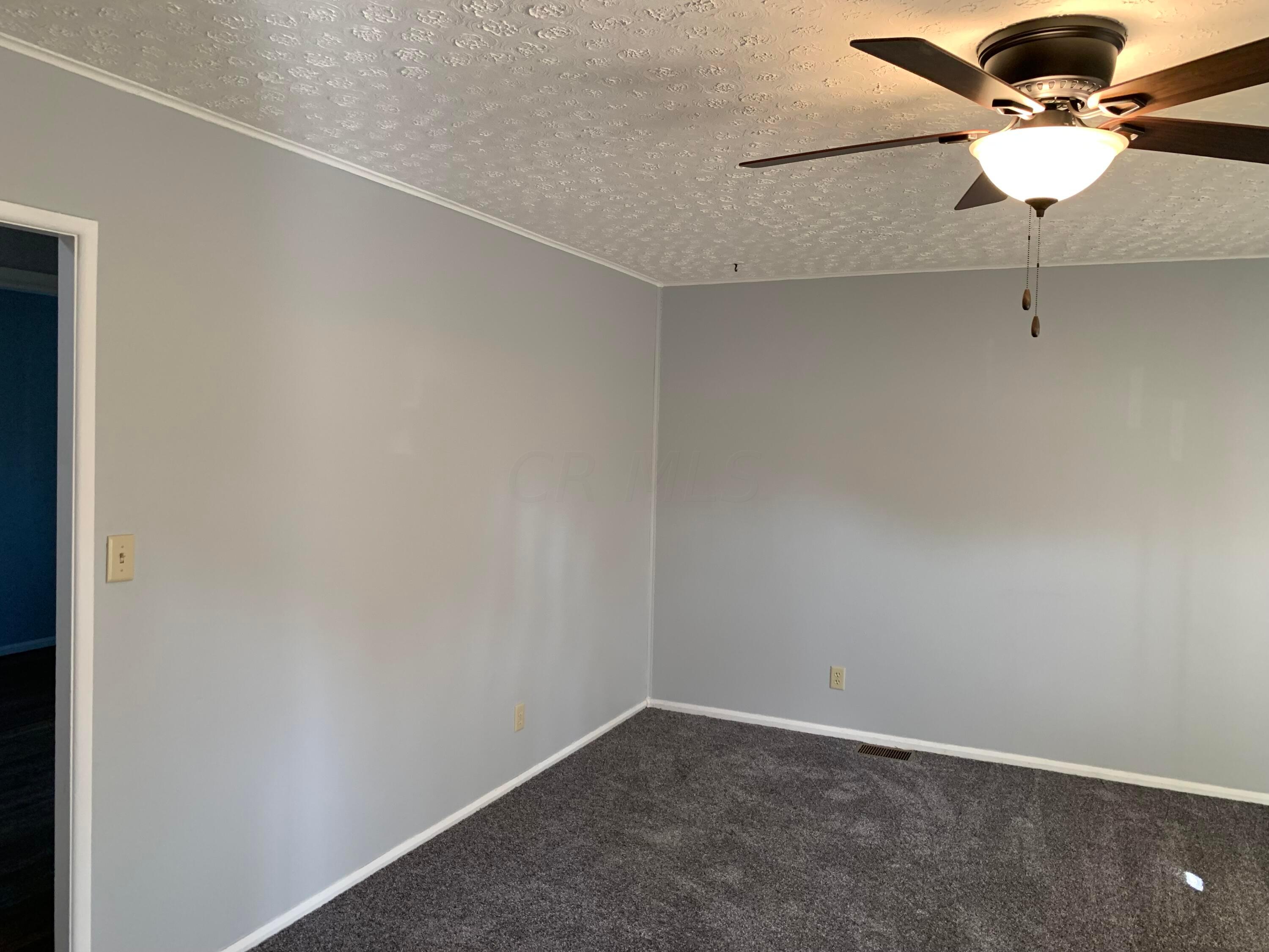 424 Watt Street Circleville, OH 43113 - Photo 19 of 43 LR Up 2