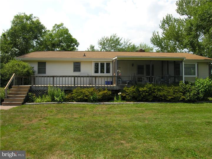 905 Sweetbriar Road Perkasie, PA 18944 - Photo 3 of 22 Exterior Back