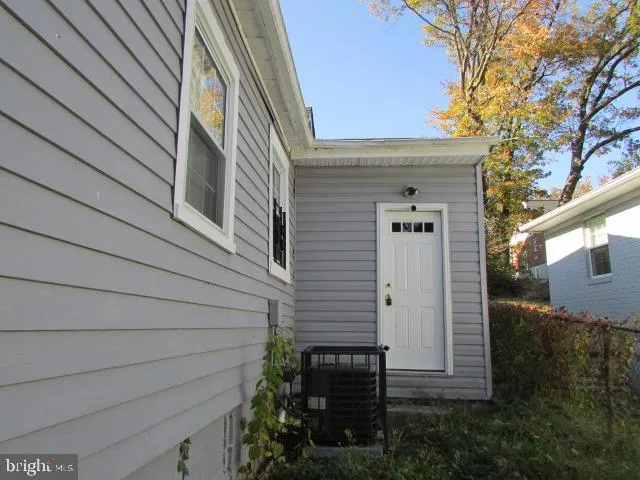 $292,000 | 1629 Quarter Avenue, Capitol Heights, MD 20743