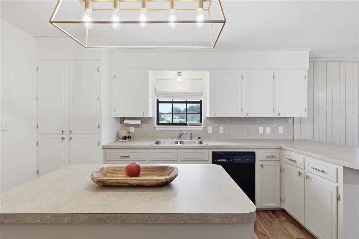 8077 Rice Lane Beaumont, TX 77705 - Photo 15 of 36