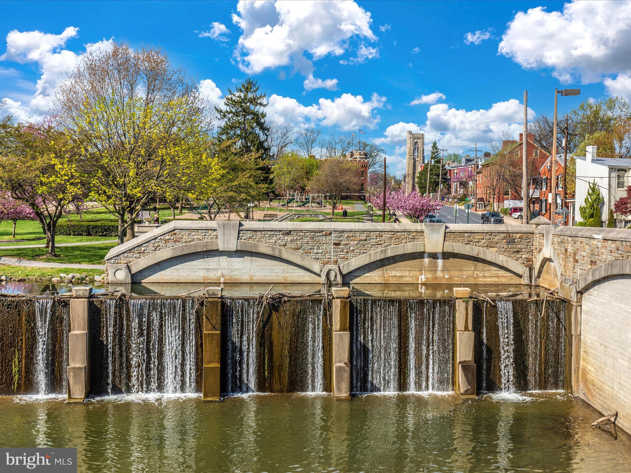 207 Thomas Avenue Frederick, MD 21701 - Photo 56 of 60 a view of a water fountain in front of house