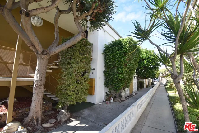 $2,050,000 | 621 South Osage Avenue, Inglewood, CA 90301